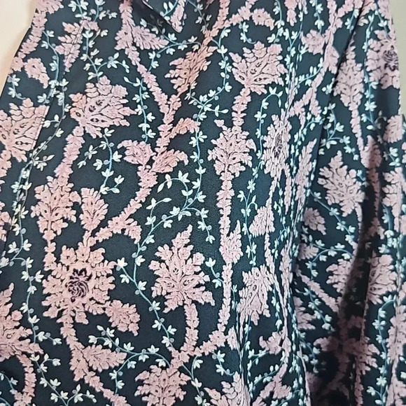Ann Taylor Button Down Collared Floral Top Petite XL - Picture 4 of 6